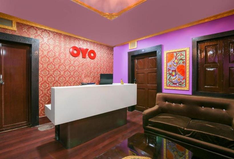 Hotell Oyo 62712 Holiday Inn