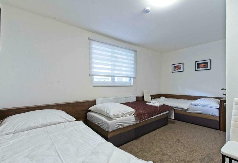 膳宿费 Av Penzion