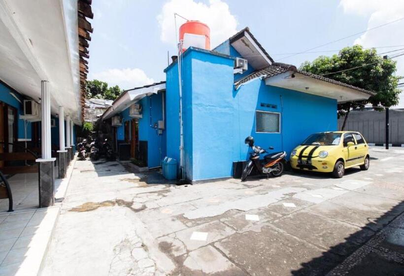 פנסיון Reddoorz @ Raya Janti Yogyakarta