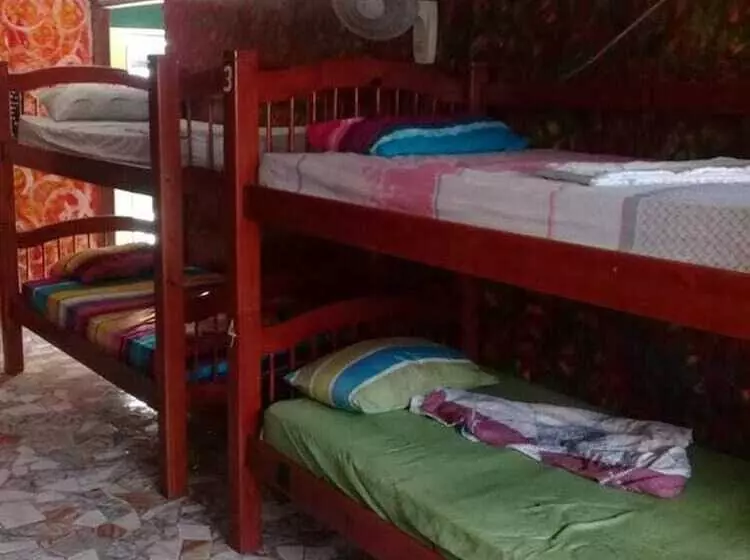 Retkeilymaja Hostal Portobelo
