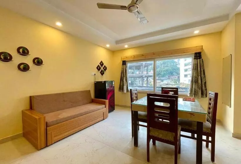 Hotel Kedar Inn