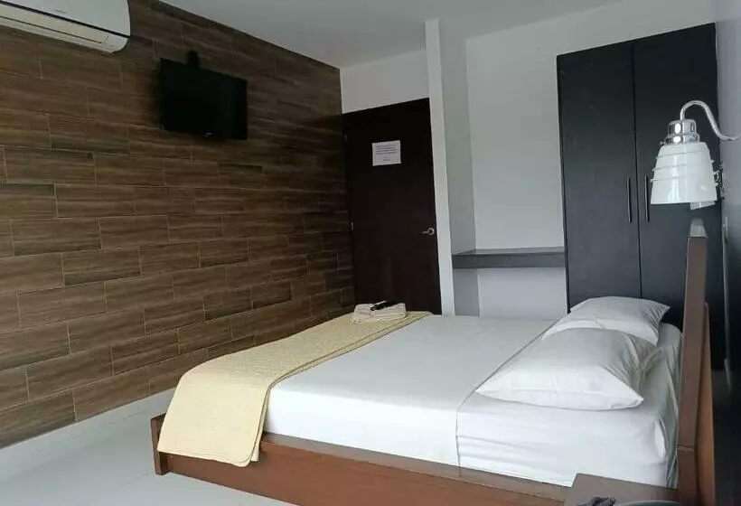 Hotel Quezada Hermanos