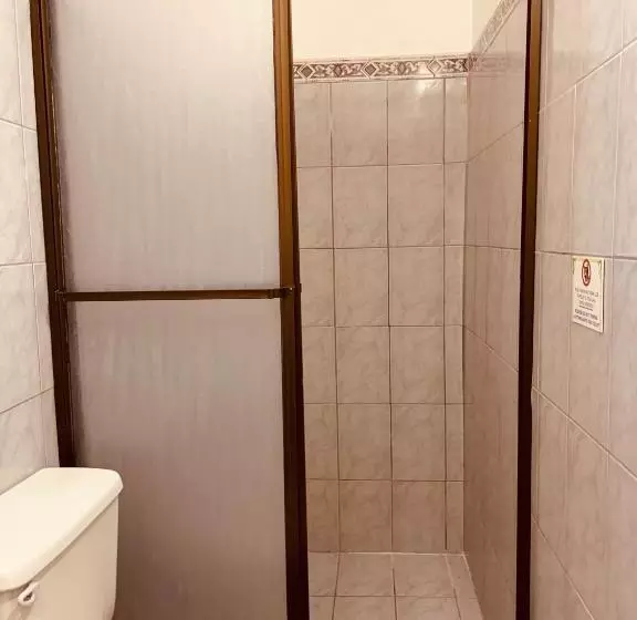 ペンション Cabinas Jacomar