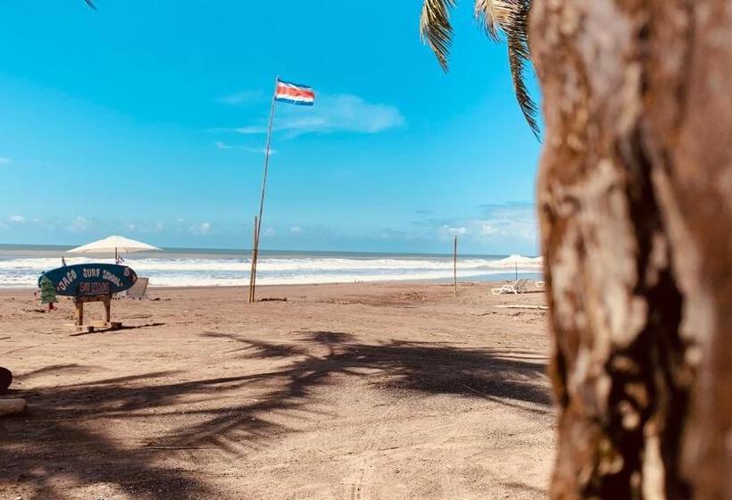 بنسيون Cabinas Jacomar