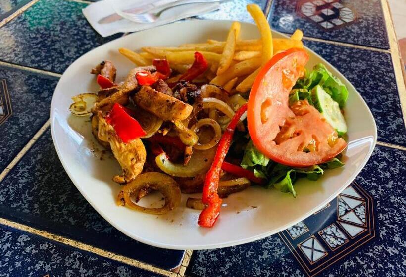 بنسيون Cabinas Jacomar