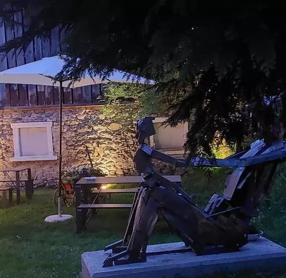 Retkeilymaja Casa Tödi Restaurant