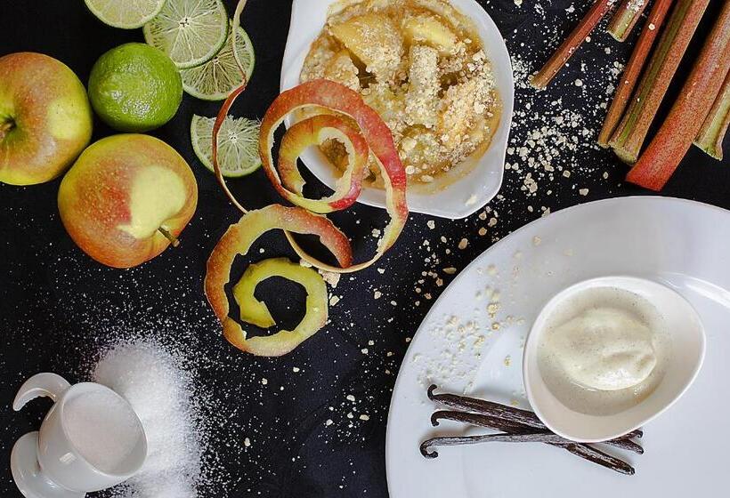 ユースホステル Casa Tödi Restaurant