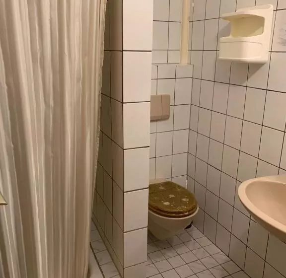 ユースホステル Gasthaus Glück Auf Garni