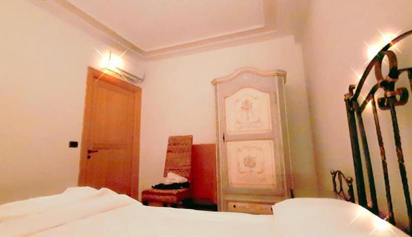 مبيت وإفطار Il Borgo & Il Feudo