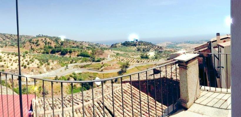 مبيت وإفطار Il Borgo & Il Feudo