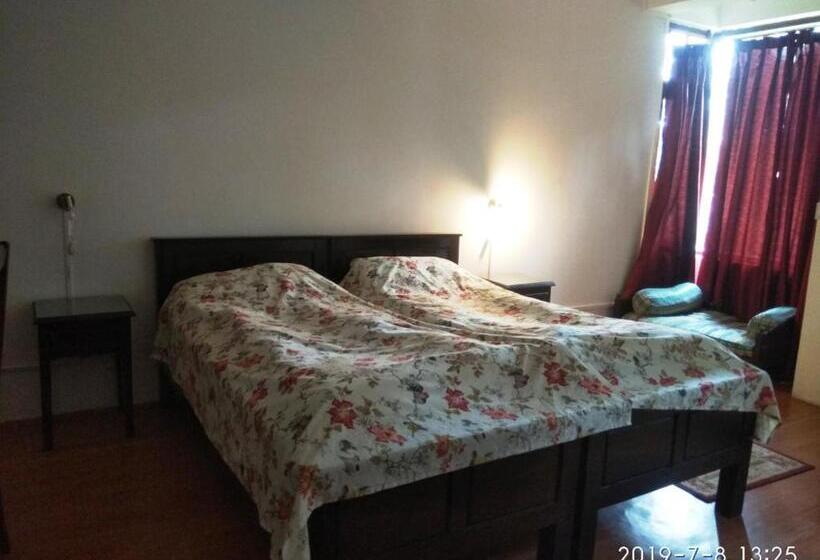 فندق Clouds End Villa Cottages