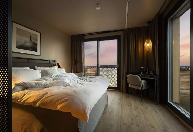 Hotelli Lily Country Club