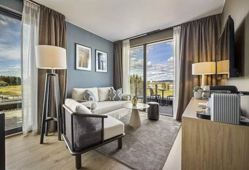 Hotelli Lily Country Club