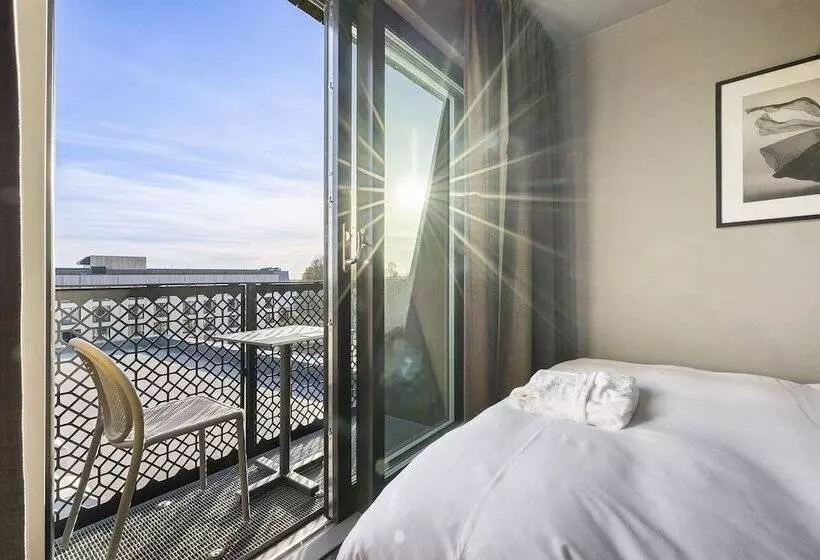 Hotelli Lily Country Club