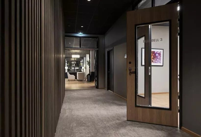 Hotelli Lily Country Club