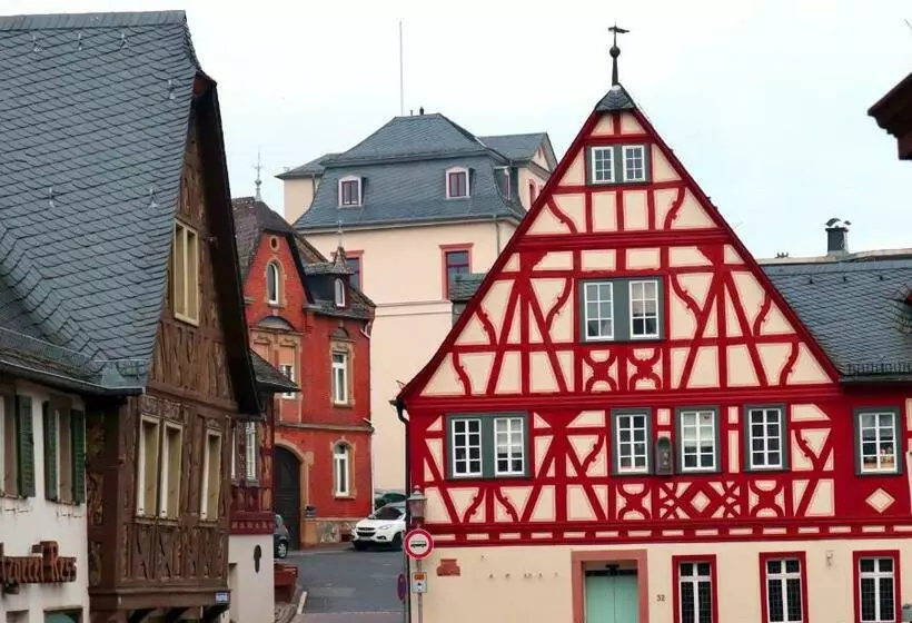 ホテル Rheinblick Hattenheim Boutique Art Gästehaus