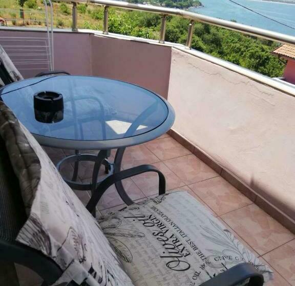 پانسیون Guest House Plavas