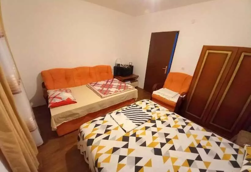 هتل Etno House Mira