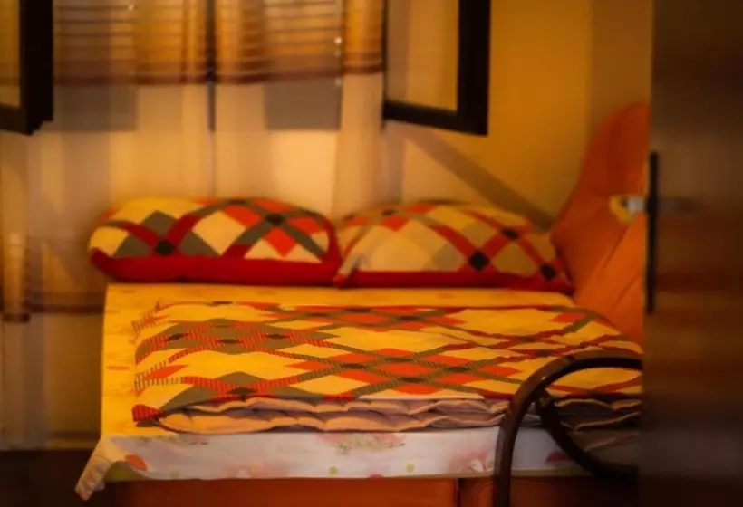 هتل Etno House Mira