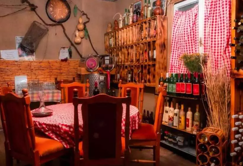 هتل Etno House Mira