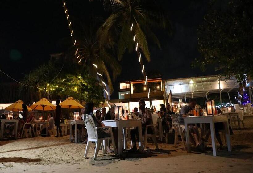 Hotell Fresh Wave Mirissa Beach Front