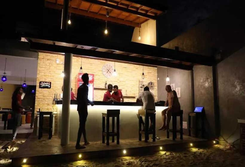 Hotelli Fresh Wave Mirissa   Beach Front