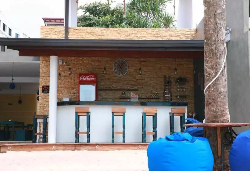 Hotelli Fresh Wave Mirissa   Beach Front