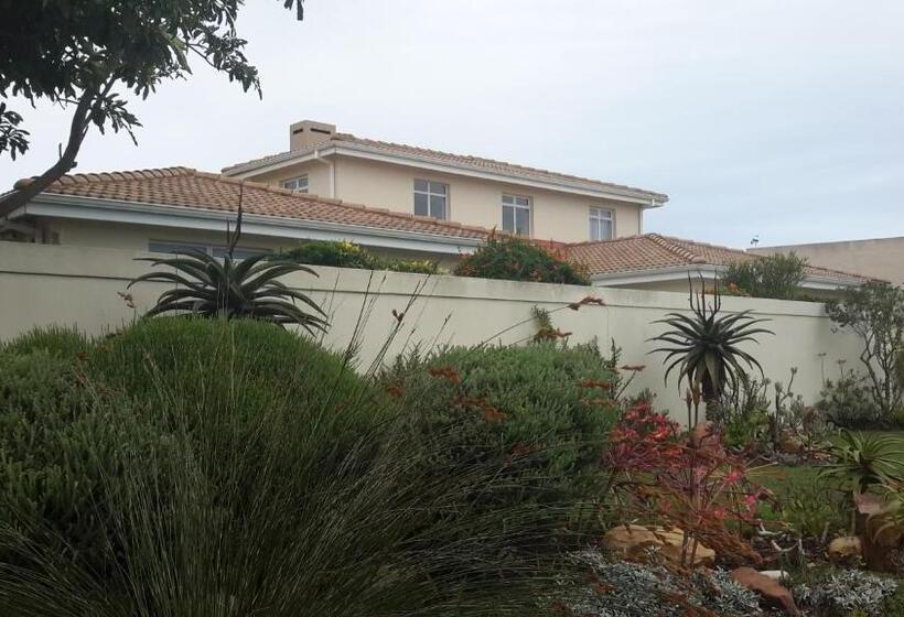 ペンション Palamos On Sea