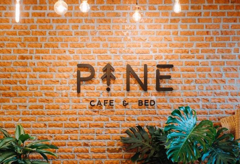 ペンション Pine Cafe &bed