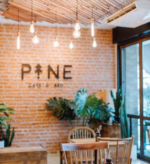 ペンション Pine Cafe &bed