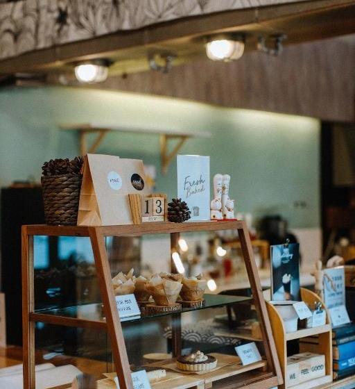 ペンション Pine Cafe &bed