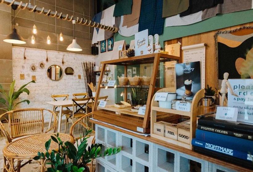 ペンション Pine Cafe &bed