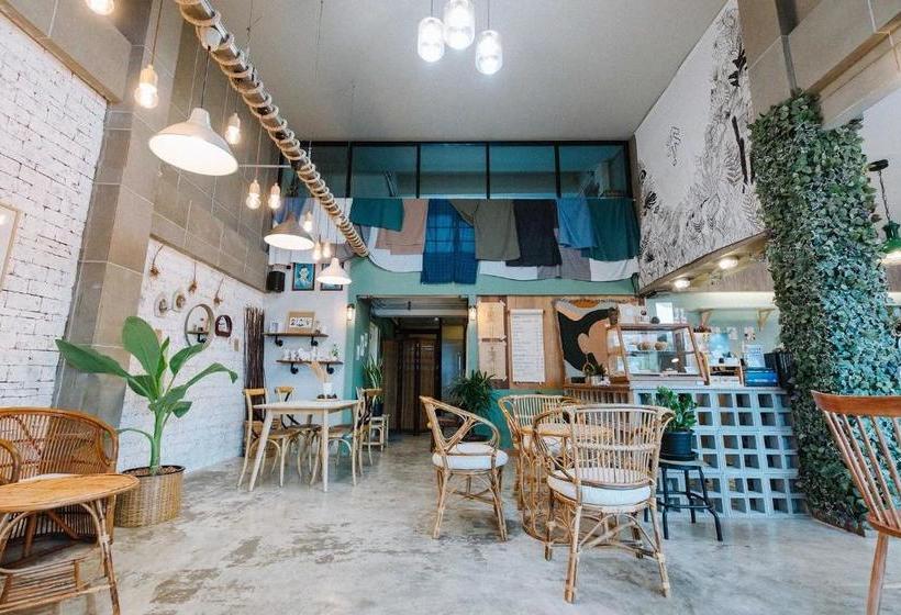 ペンション Pine Cafe &bed