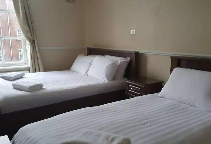 Hazelbrook House B&b