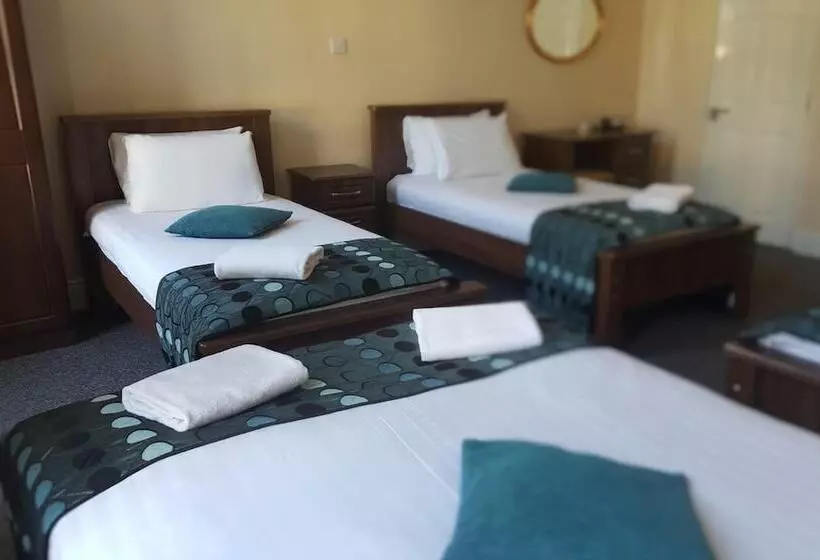 Hazelbrook House B&b