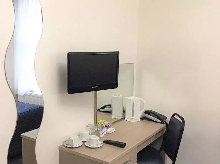 酒店 Aaraya London