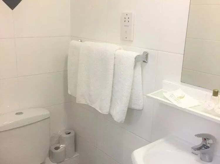 酒店 Aaraya London