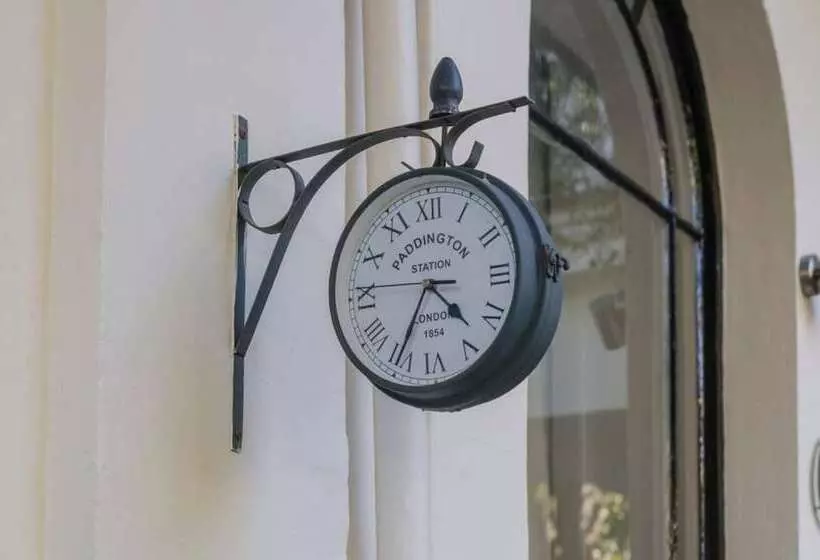 酒店 Aaraya London