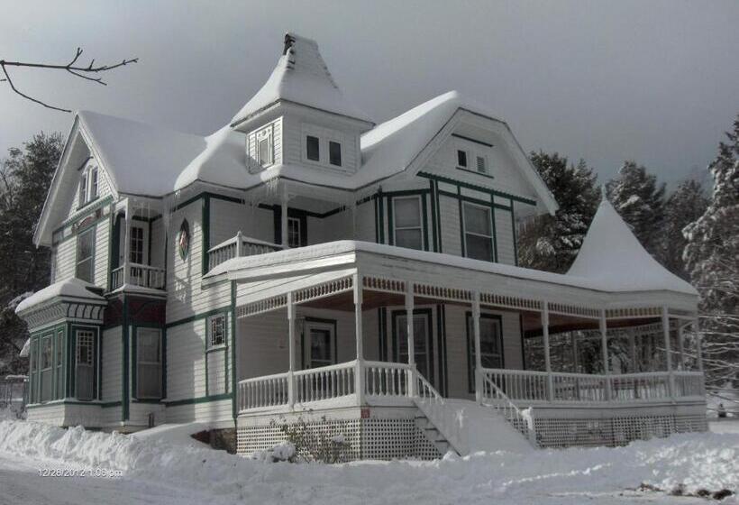 בית מלון כפרי Antique Rose Inn Windham