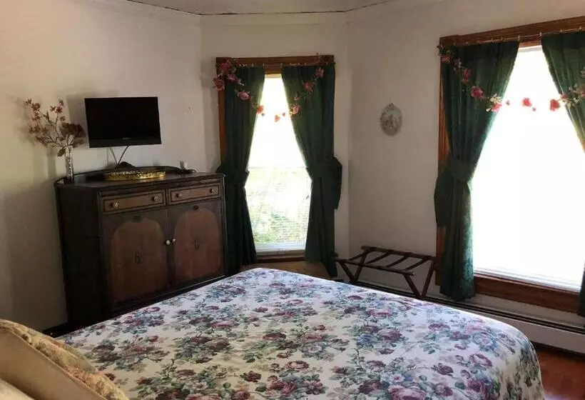 בית מלון כפרי Antique Rose Inn Windham