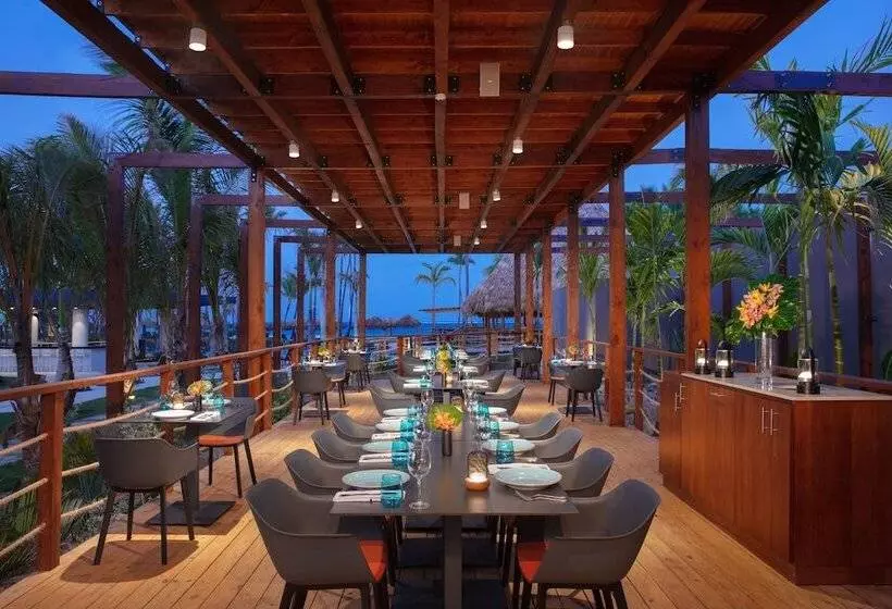 هتل Dreams Flora Resort & Spa