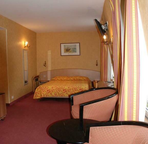 هتل Transcontinental