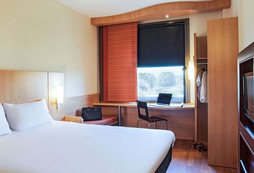 هتل Ibis Barcelona Mollet