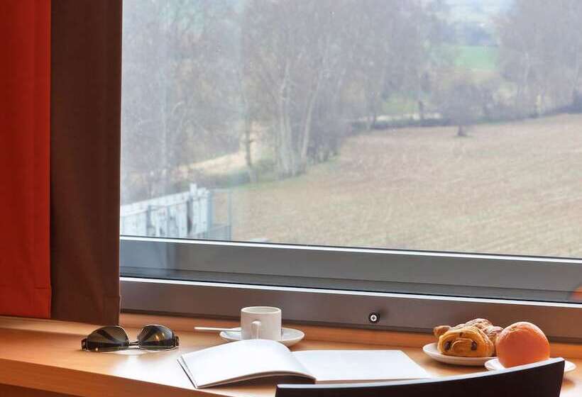 هتل Ibis Barcelona Mollet