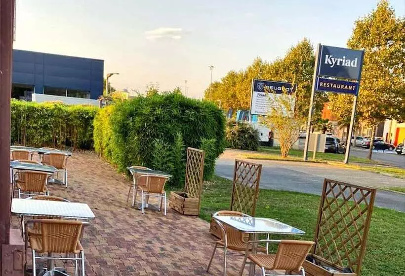 ホテル Kyriad Montargis Amilly