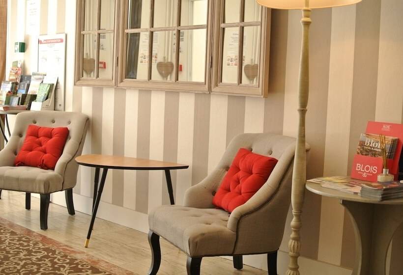 هتل Logis Hôtel Louise De Savoie