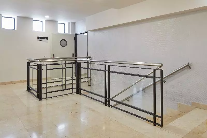 ホテル Iraipe Logroño