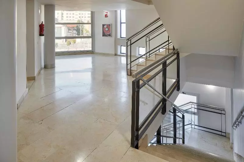 ホテル Iraipe Logroño