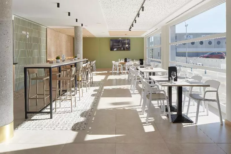 ホテル Iraipe Logroño