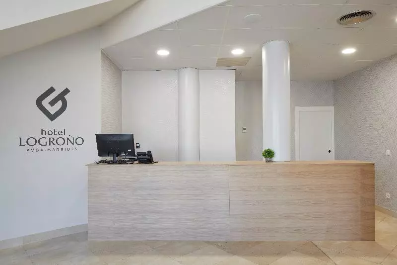 ホテル Iraipe Logroño